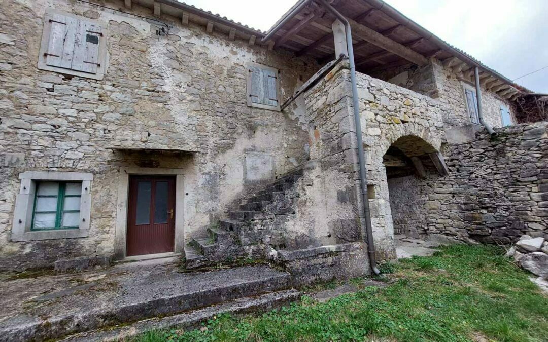 Okolica Buzeta – starina – kuća i dvorište