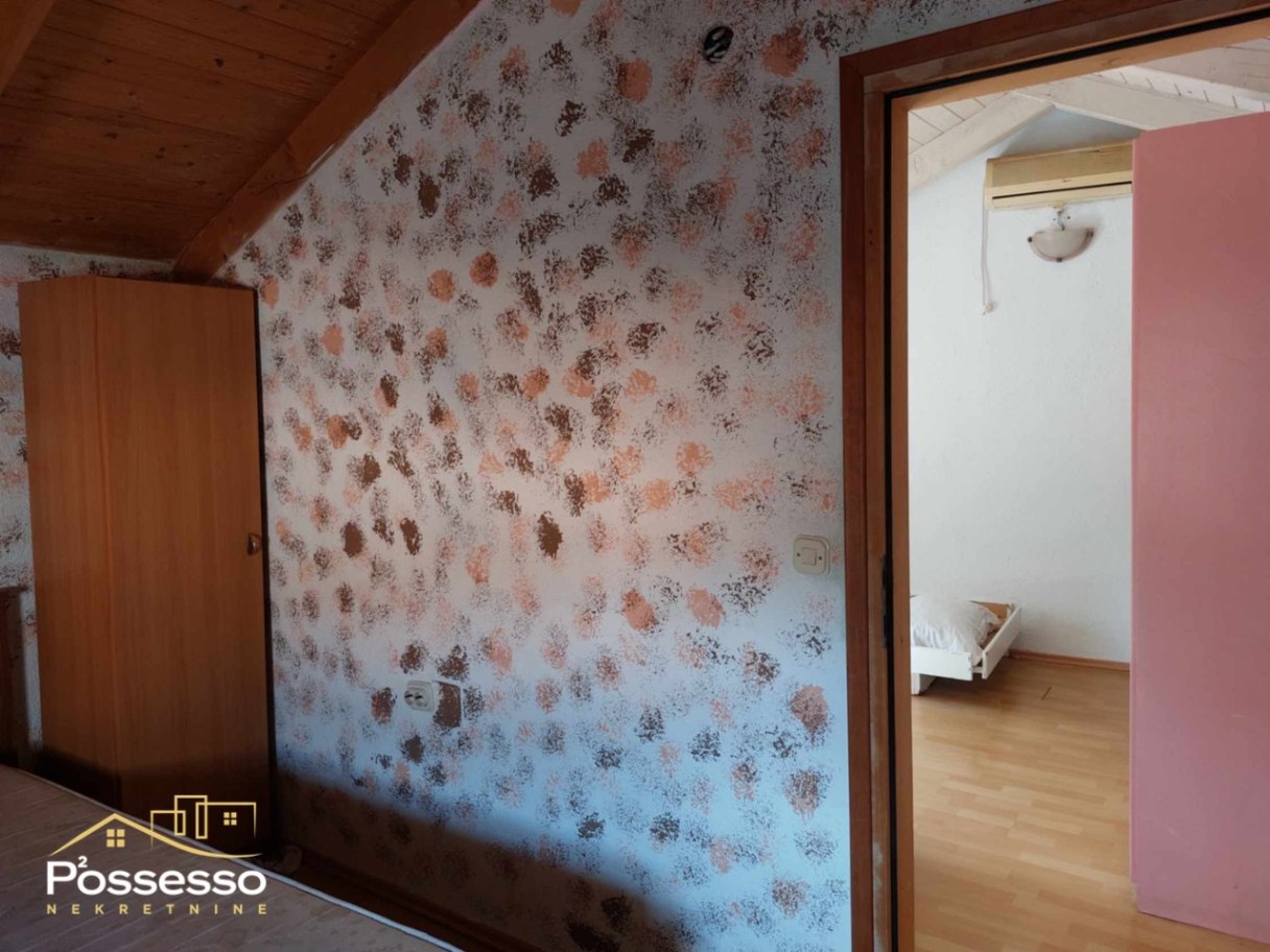 Umag starina s dvorištem Possesso nekretnine