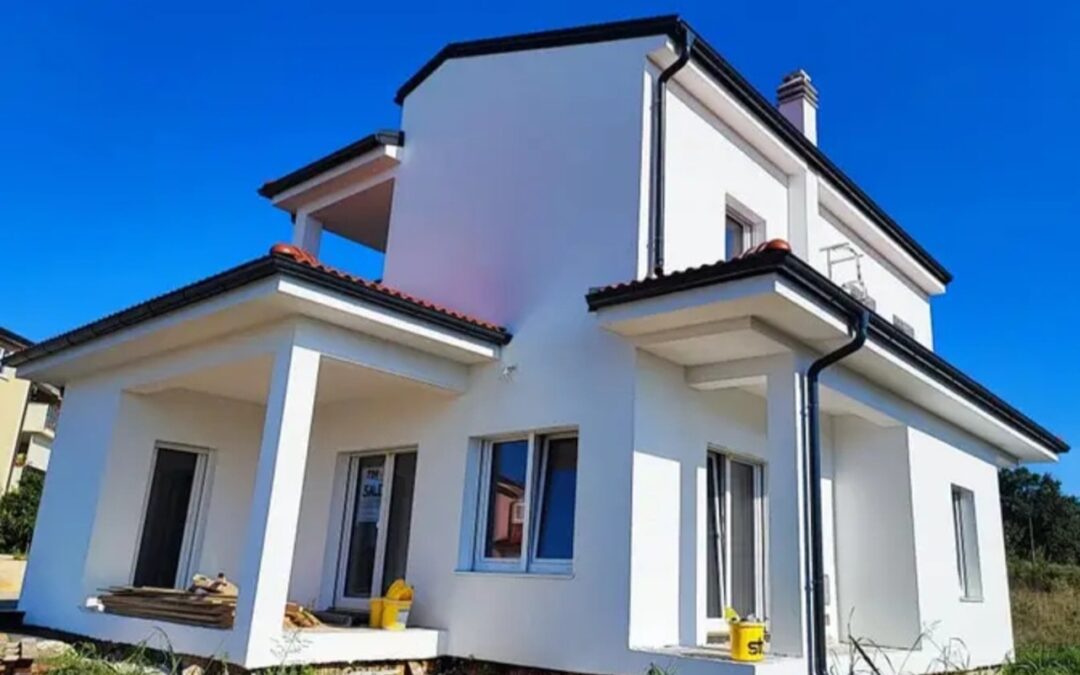 Buje – kuća za odmor s bazenom