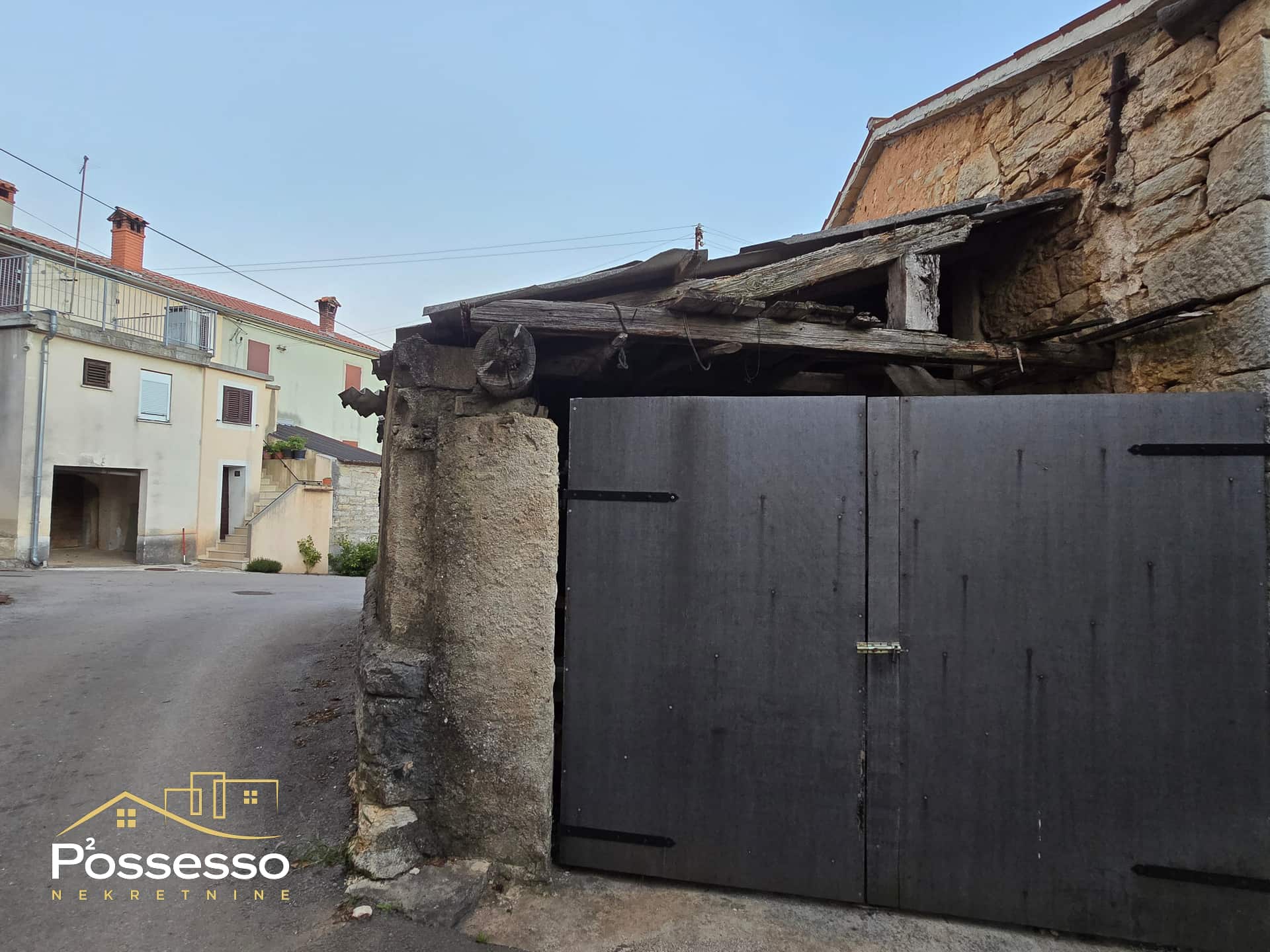 Pazin - kamena kuća - Possesso nekretnine
