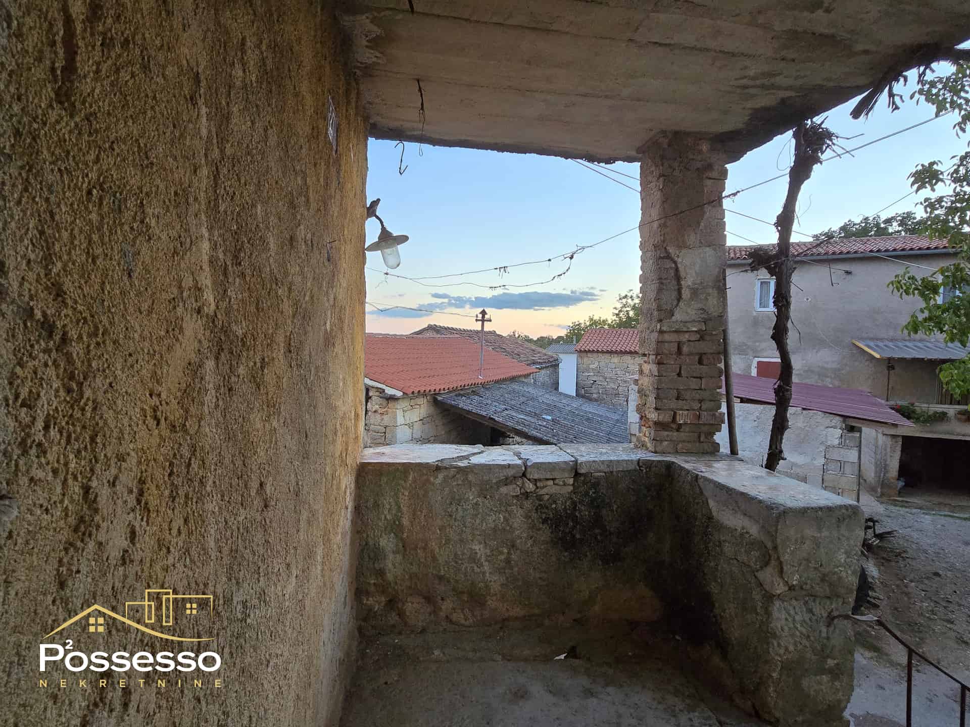 Pazin - kamena kuća - Possesso nekretnine