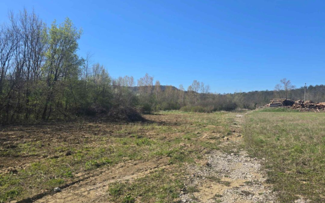 Buzet – industrijsko zemljište – CIJENA NA UPIT