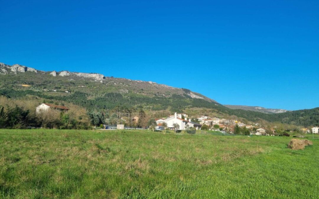 Buzet – građevinsko zemljište