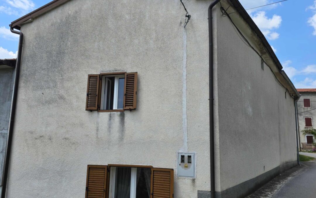 Roč – kamena kuća