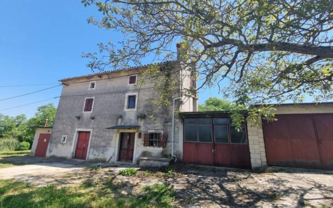 Labin – kamena kuća s imanjem