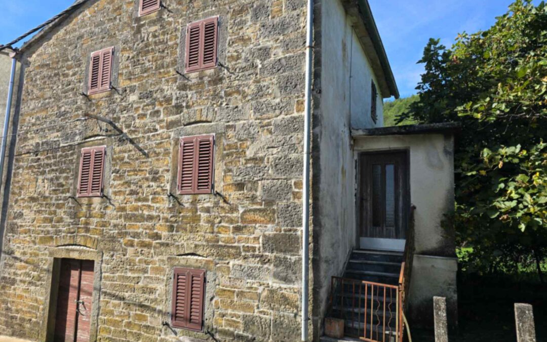 Buzet – kamena kuća – SAMO KOD NAS