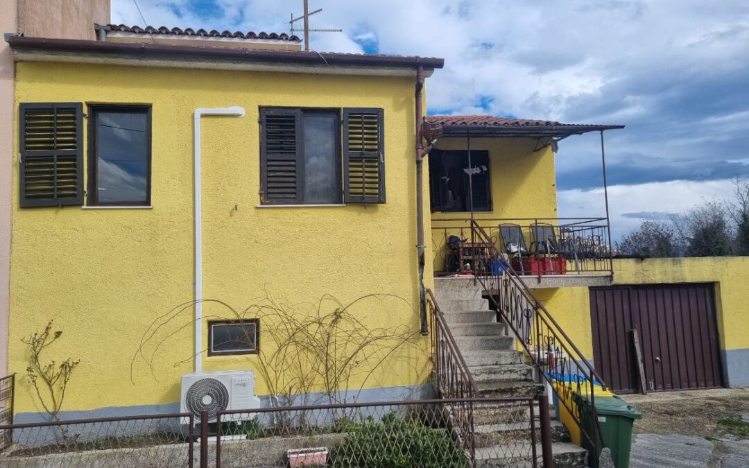 Motovun – kuća s okućnicom