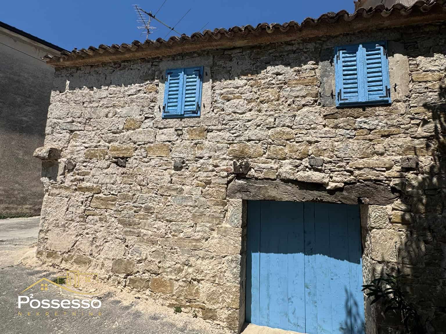 Buzet - kamena kuća - Possesso nekretnine