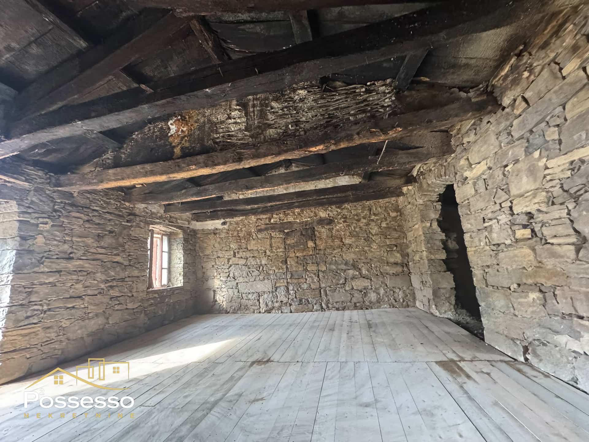 Buzet - kamena kuća - Possesso nekretnine