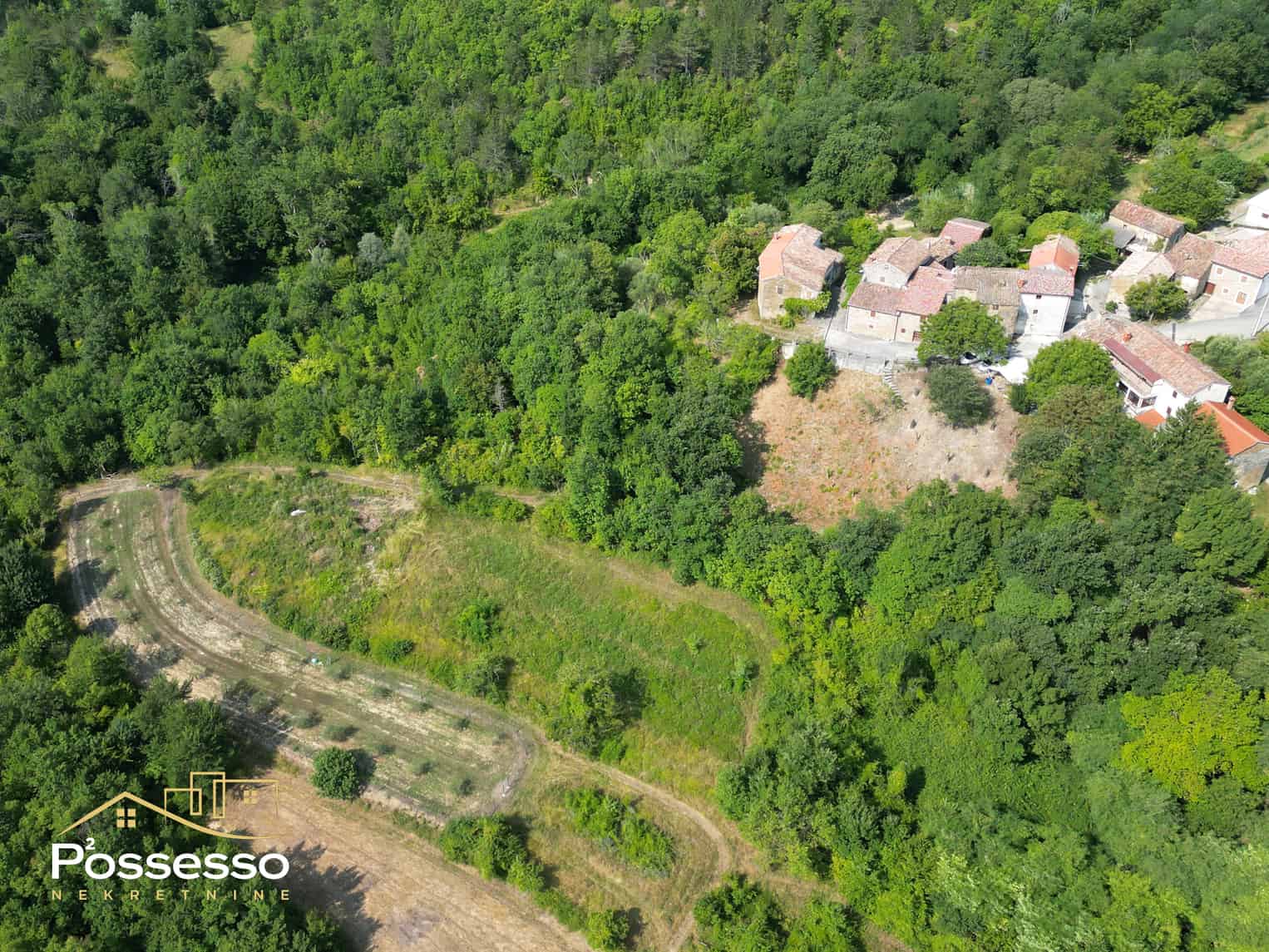 Buzet - poljoprivredno zemljište na rubu urbanizacije - Possesso nekretnine Hrvatska