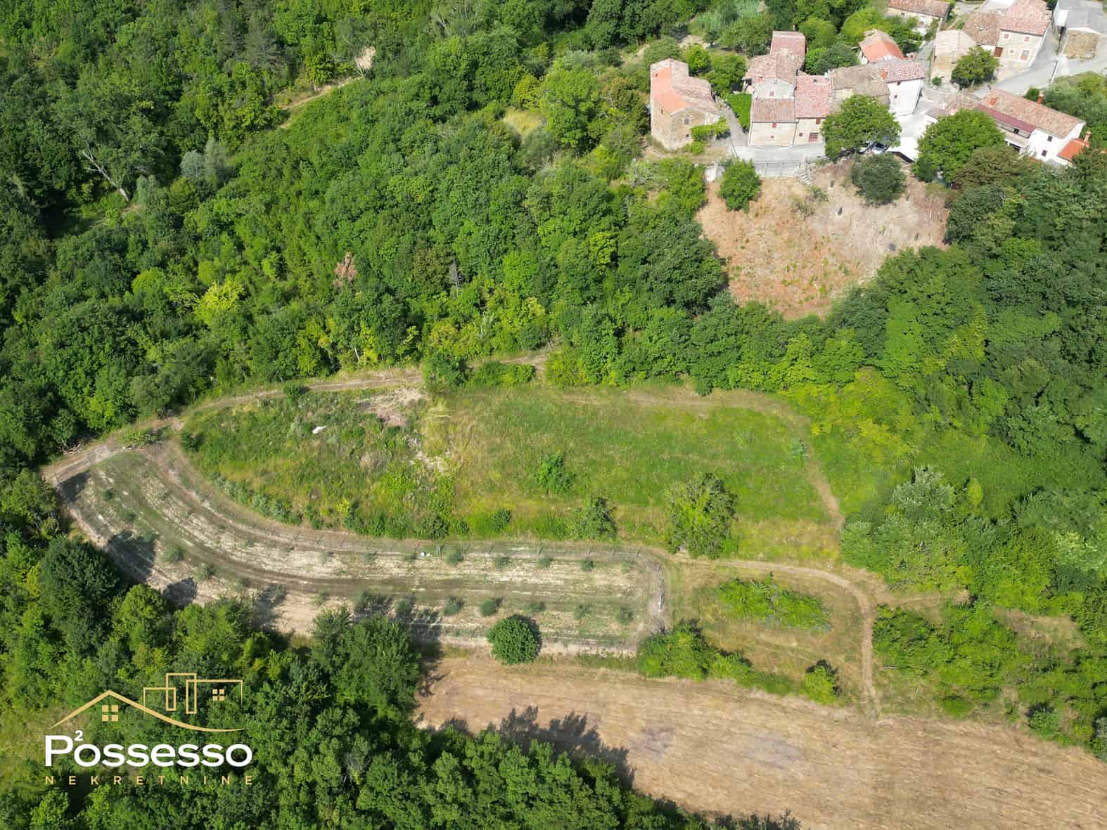 Buzet - poljoprivredno zemljište na rubu urbanizacije - Possesso nekretnine Hrvatska