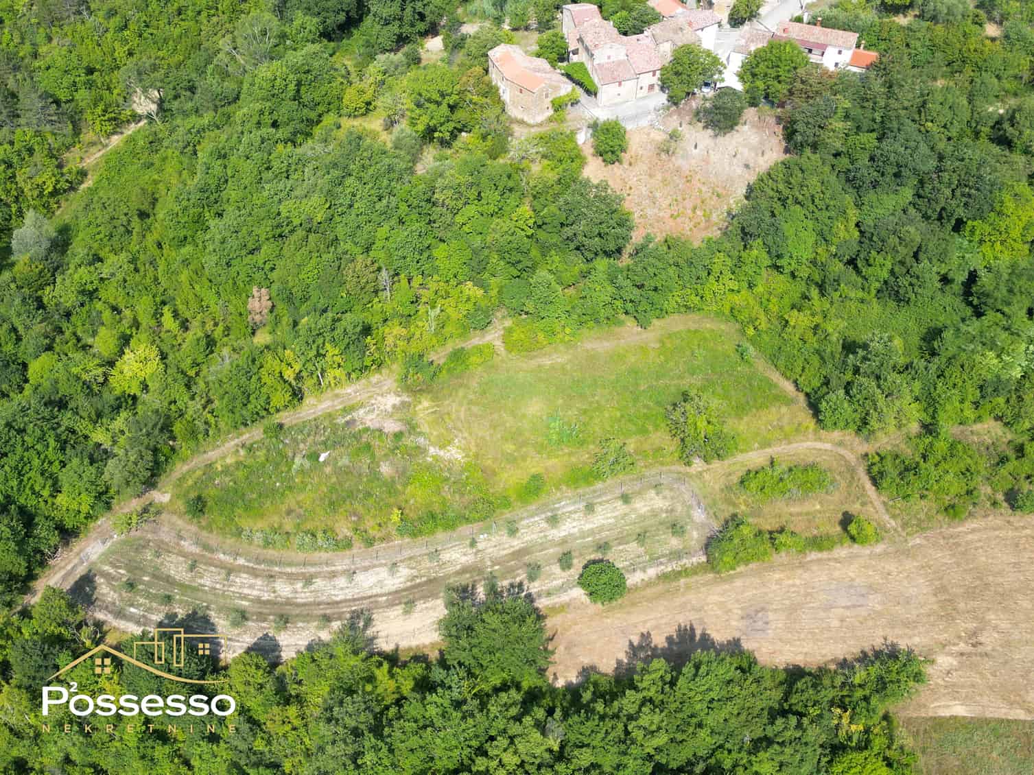 Buzet - poljoprivredno zemljište na rubu urbanizacije - Possesso nekretnine Hrvatska