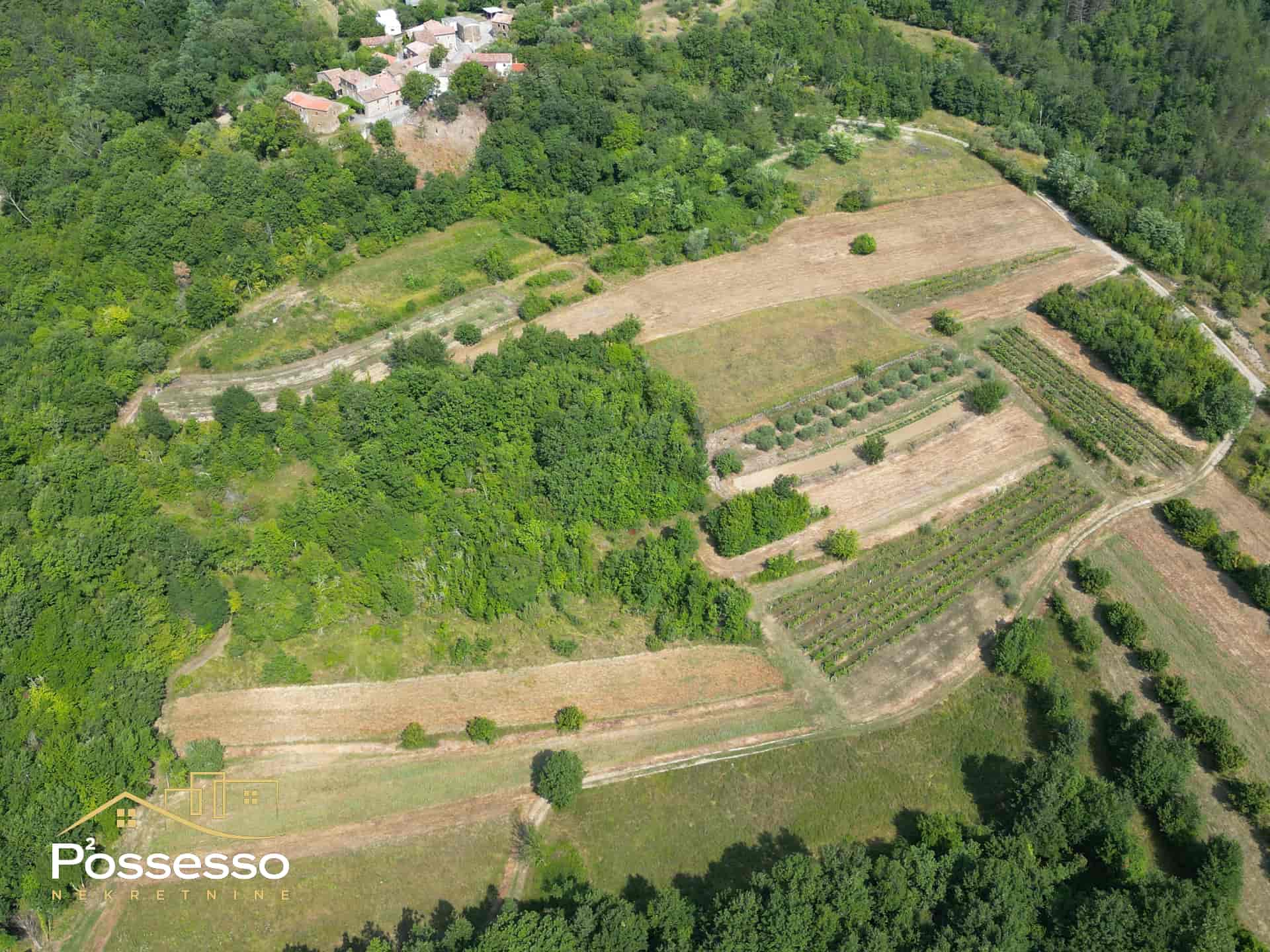 Buzet - poljoprivredno zemljište na rubu urbanizacije - Possesso nekretnine Hrvatska