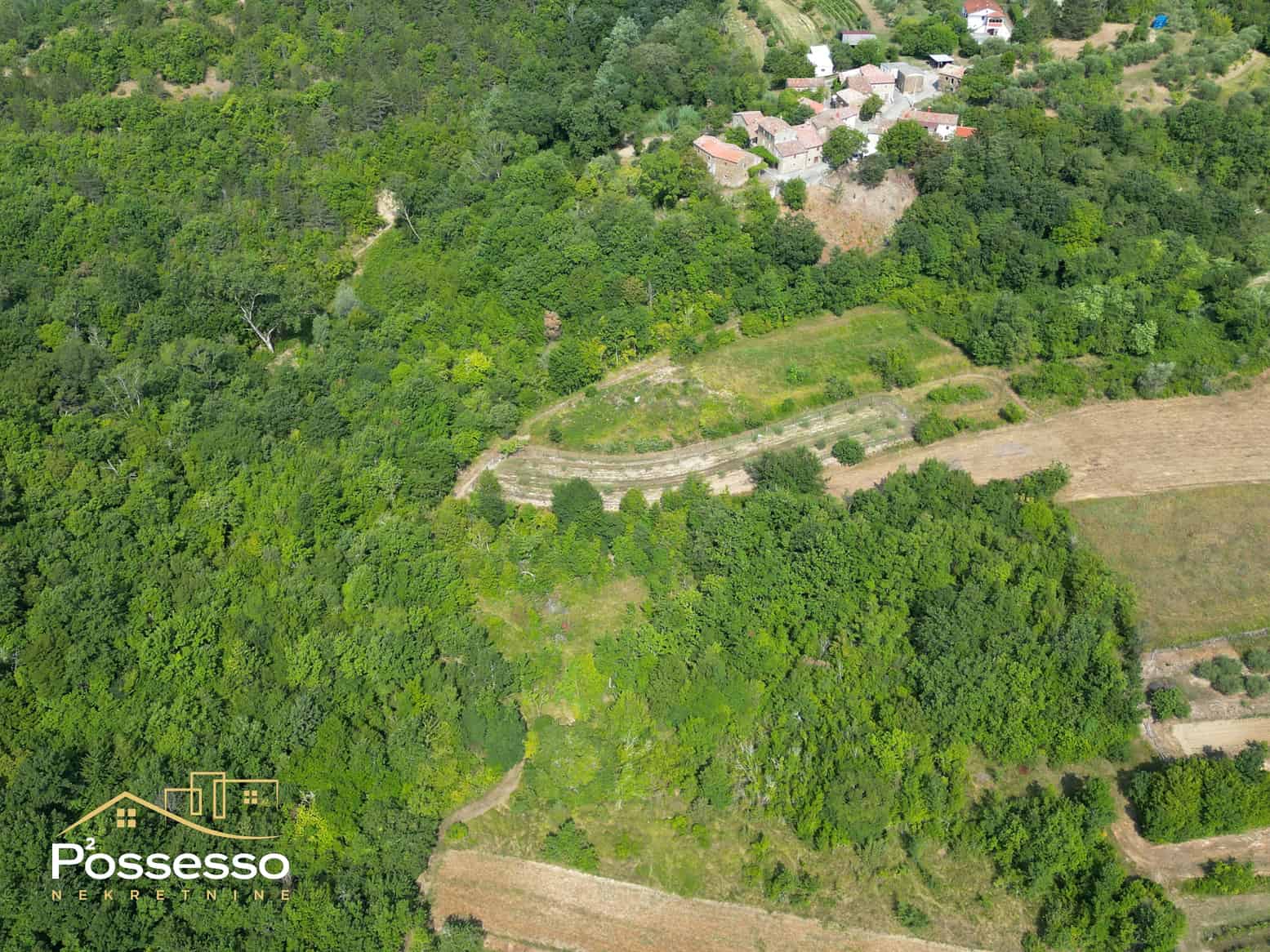 Buzet - poljoprivredno zemljište na rubu urbanizacije - Possesso nekretnine Hrvatska