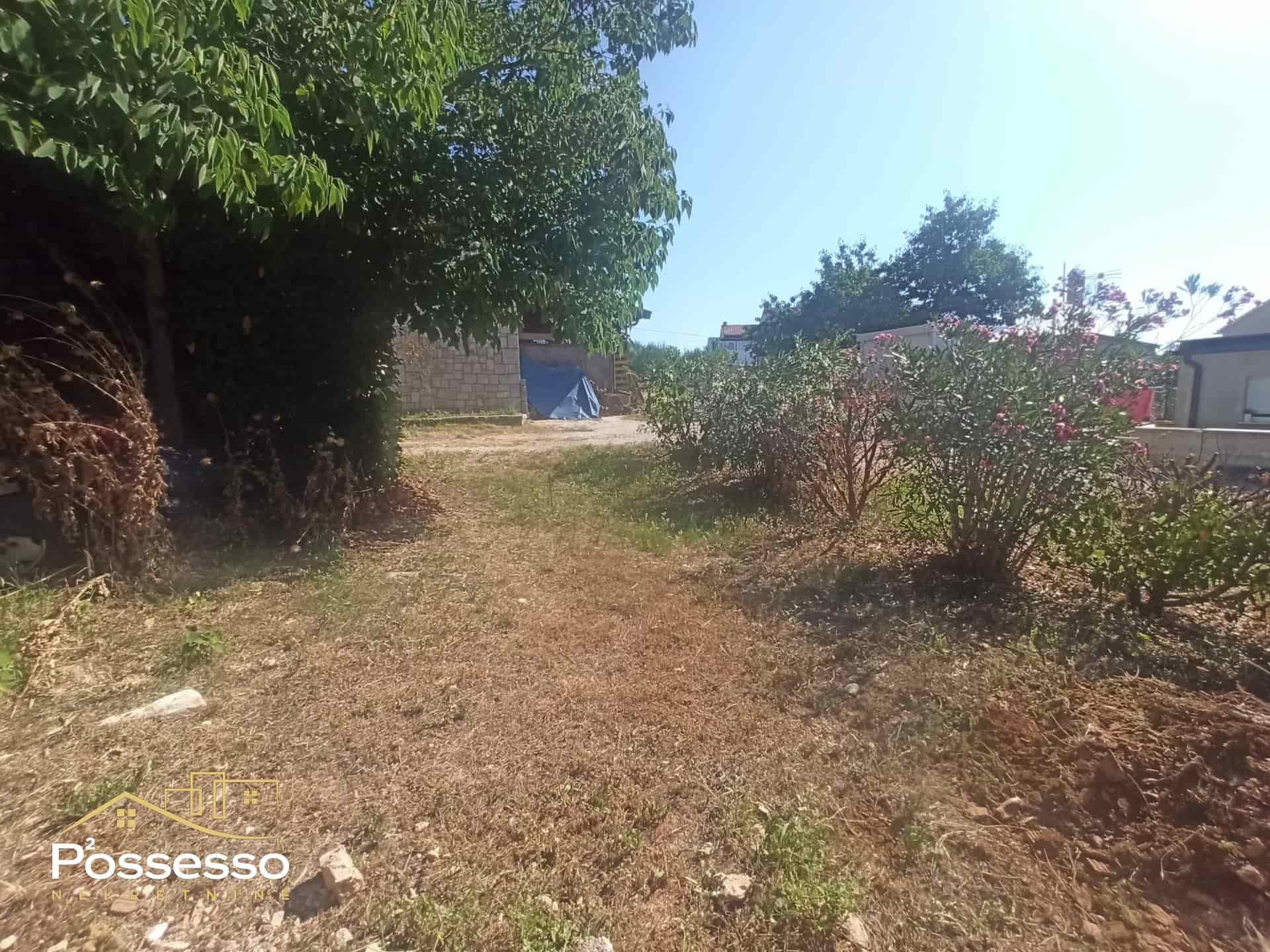 Kaštel - kuća u izgradnji - Possesso nekretnine