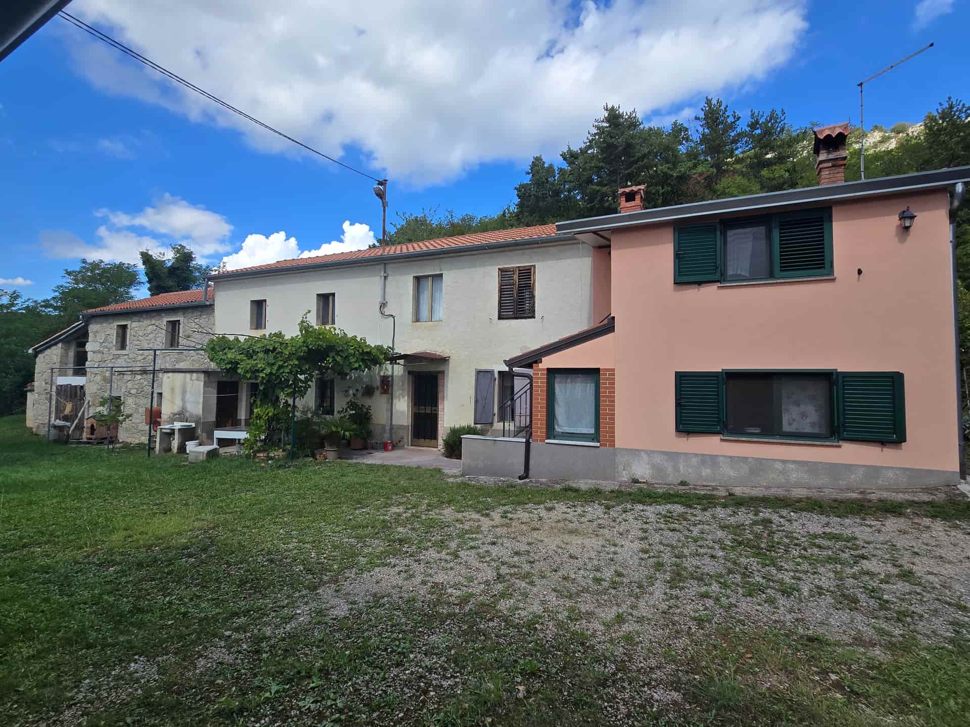 Buzet - imanje - Possesso nekretnine Istra