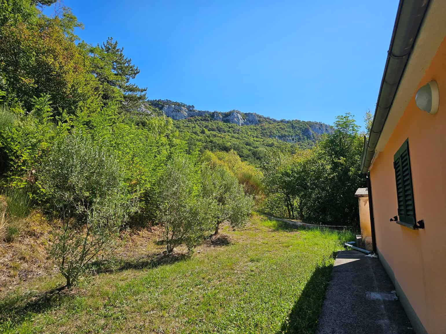 Buzet - imanje - Possesso nekretnine Istra