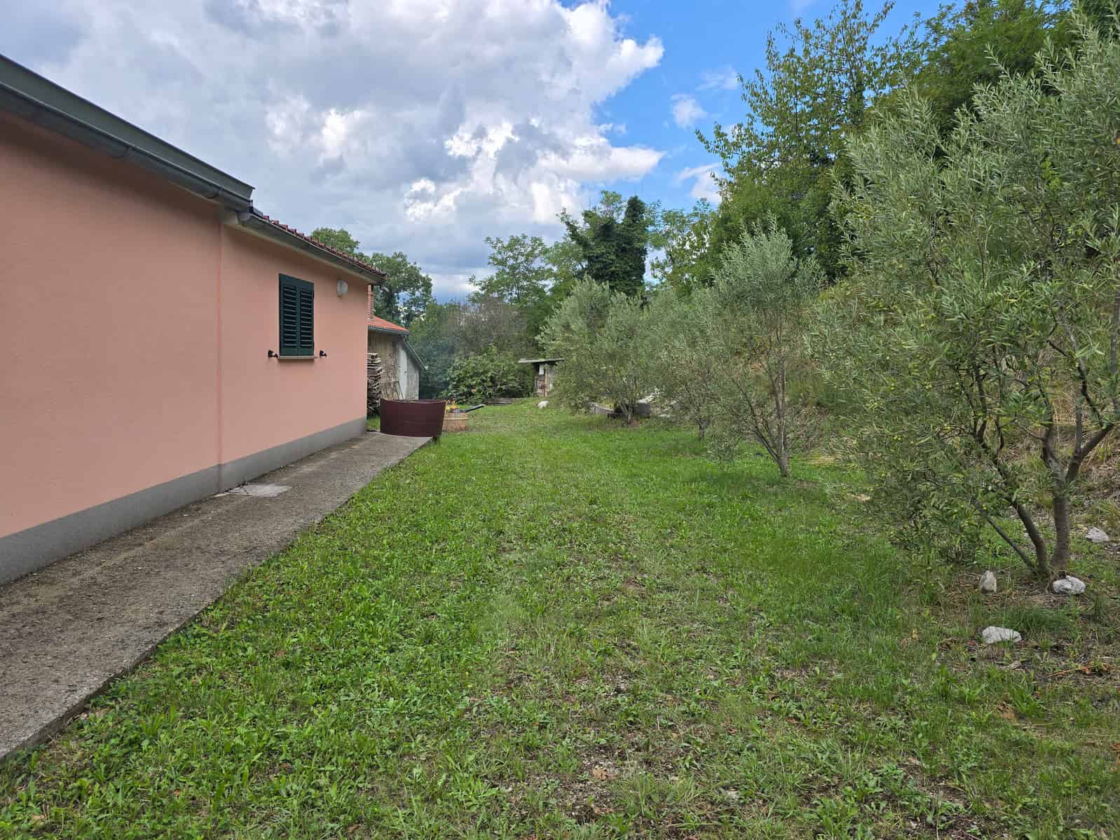 Buzet - imanje - Possesso nekretnine Istra