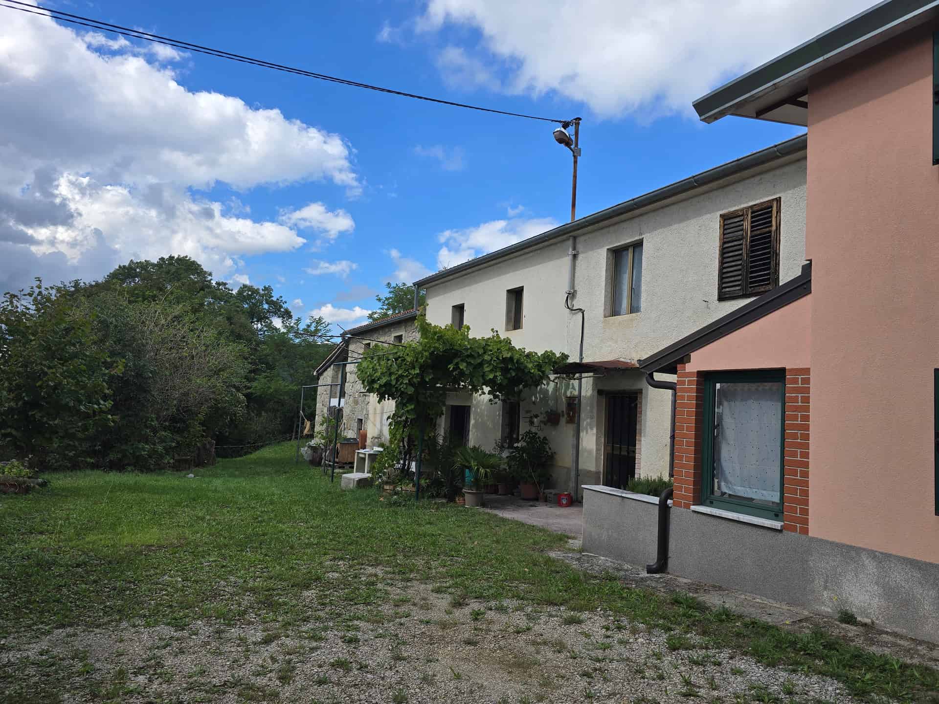 Buzet - imanje - Possesso nekretnine Istra